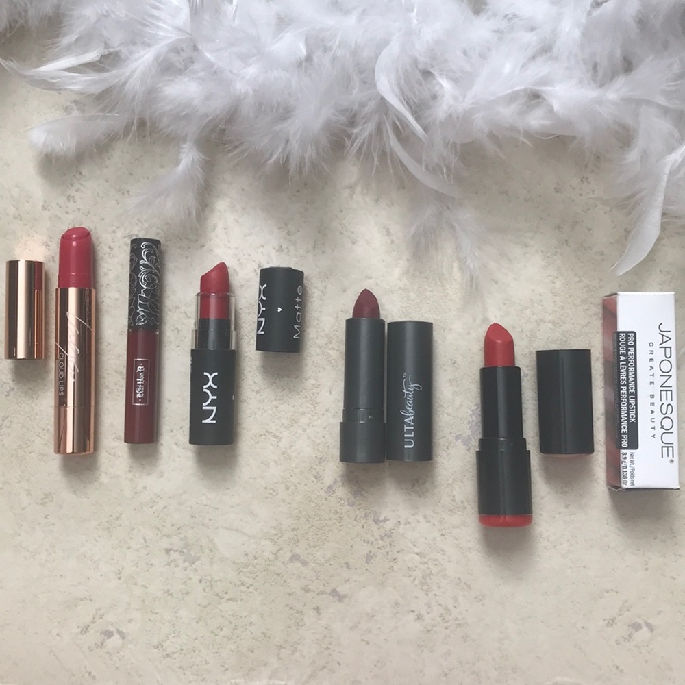 Red lipstick set